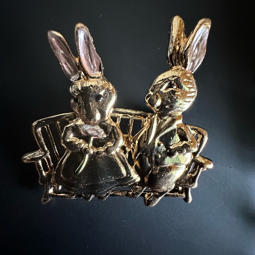 Gold Bunny Couple Brooch - Picture 2 of 6